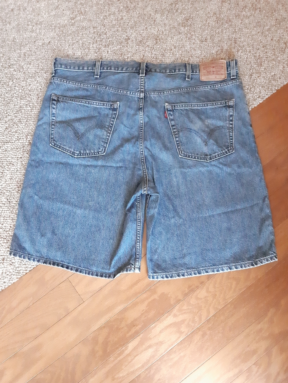 Levi's Relaxed Fit 550 Jean Shorts size 44 - Picture 2 of 10
